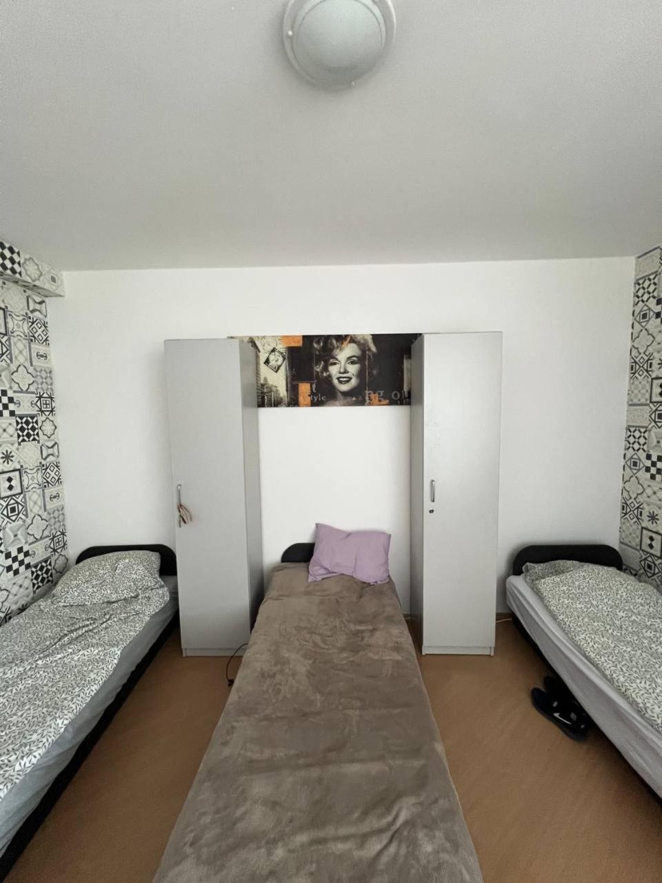 Hostel „U Sashka” Warsaw Exterior photo